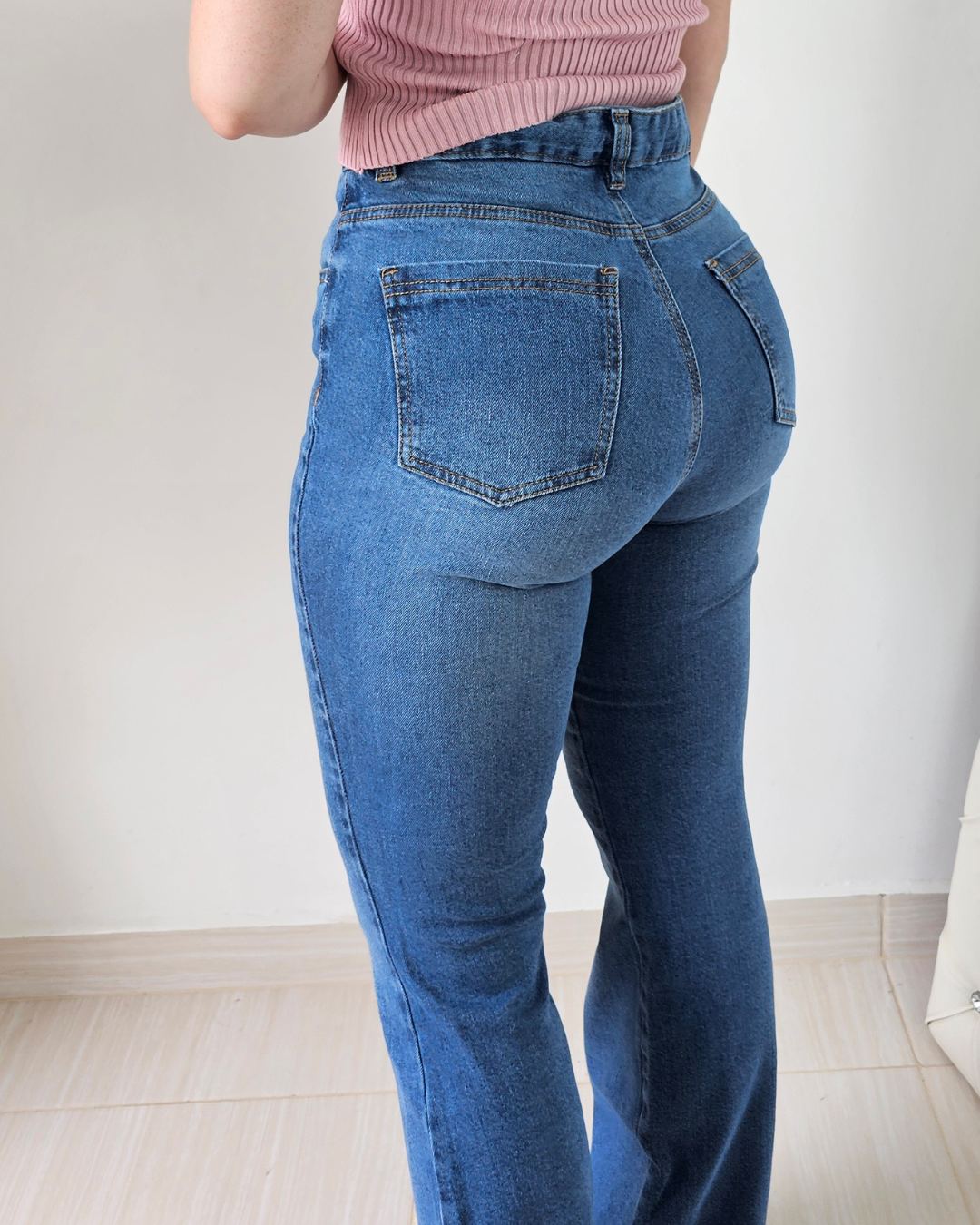 Pantalón Jeans Semi Stretch Bota Campana