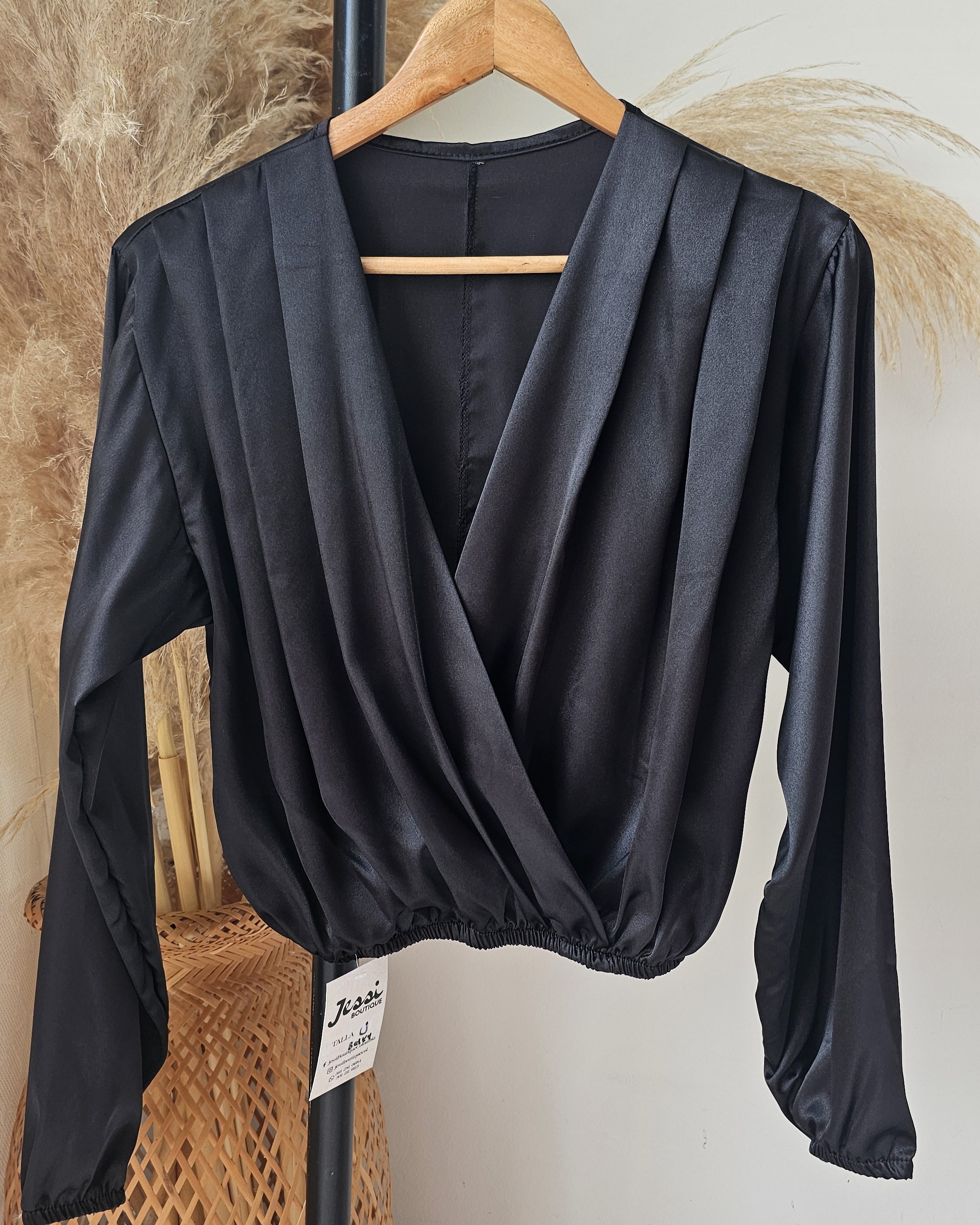 Blusa Manga Globo Satín Cruzada 'Glamour' Belki