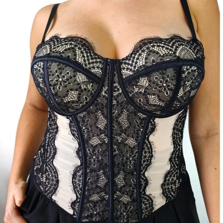 corset bustier crop de encaje con copa preformada y varillas de soporte. tirantes delgados. espalda ajustable con ganchos. disponible en negro, blanco, vino y más colores. tallas s, m, l, xl. jessi boutique.