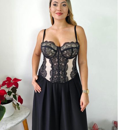 conjunto de fiesta corset bustier strapless bordado floral y pantalón palazzo tiro alto. corset ajustable con cordones. ideal para combinar con diferentes colores de pantalón. jessi boutique.