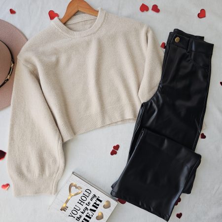 Saco tejido para mujer con diseño de rombos. Suéter de punto suave cuello redondo. Saco de hilo grueso para invierno o clima frío. Moda femenina Jessi Boutique