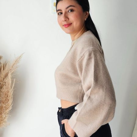 Saco tejido para mujer con diseño de rombos. Suéter de punto suave cuello redondo. Saco de hilo grueso para invierno o clima frío. Moda femenina Jessi Boutique